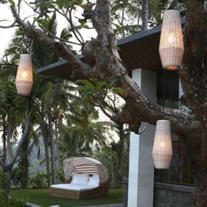 Outdoor Furniture - 20 Great Pieces to Consider - F112 Pendel Light - Satara Indoor Outdoor Living - www.designlibrary.com.au